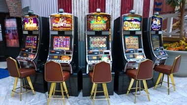 Live Dadu Online table on sekai showing dealer, dice, and betting interface